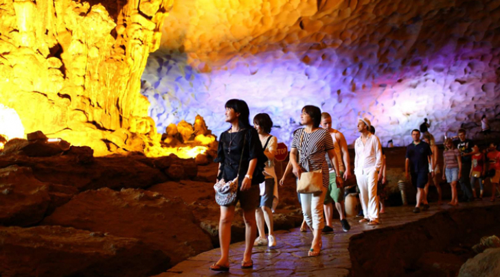 Hang Sửng Sốt Hạ Long