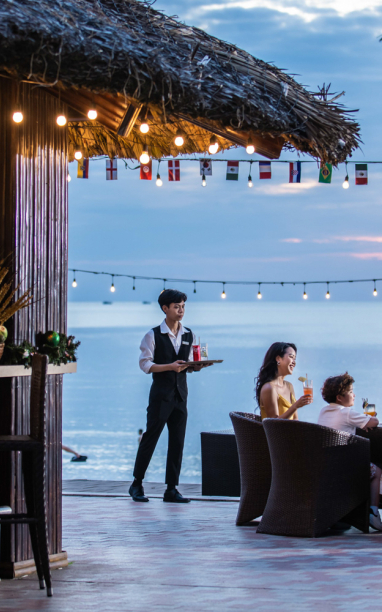 Ngắm hoàng hôn Sim Bar